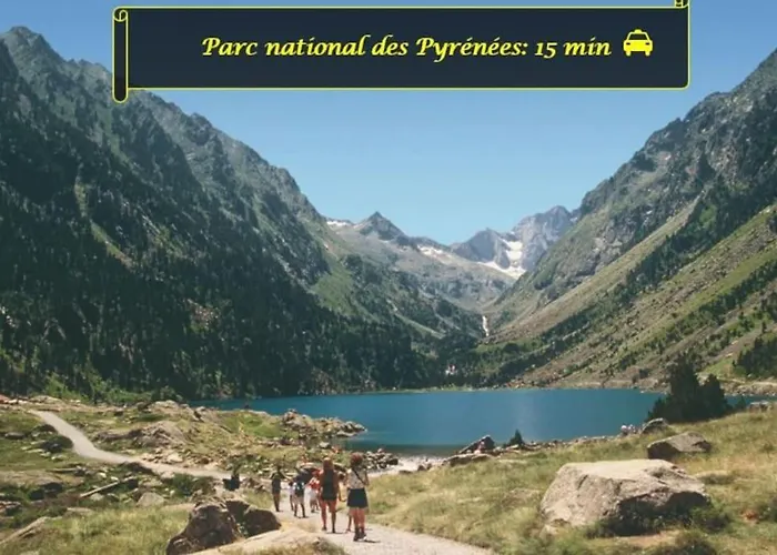 Le Glamour *studio *parking Prive* *wifi*calme* アパート ルルド